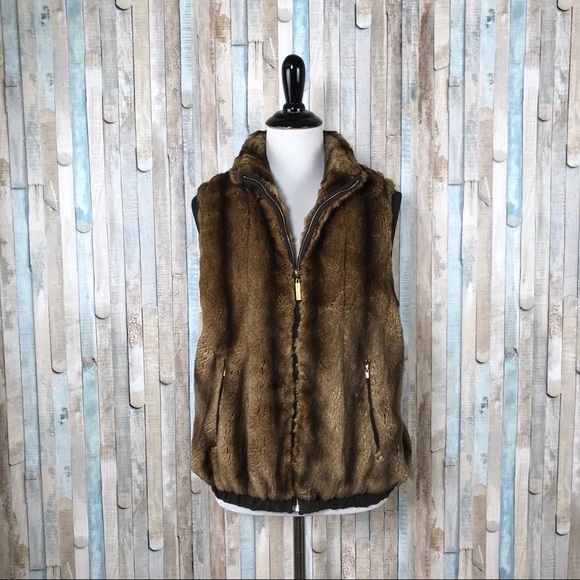 St. John Jackets & Blazers - St John M Brown Faux Fur & Knit Fuzzy Plush Vest